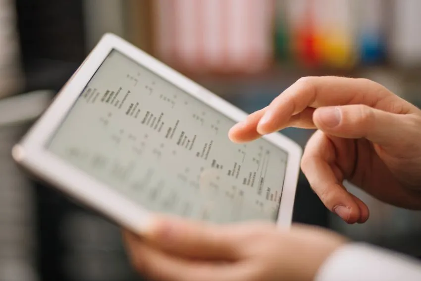 Streamline DOOH Operations: Automate Reporting Without Losing Insights