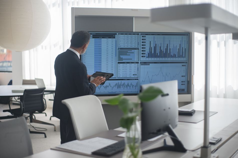 DOOH reporting automation dashboard showing campaign performance data for publishers